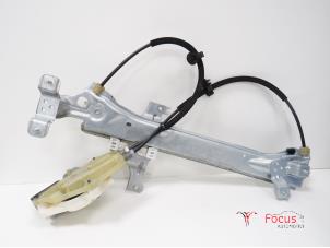 Gebruikte Raammechaniek 4Deurs links-achter Renault Megane III Grandtour (KZ) 1.5 dCi 110 Prijs € 25,00 Margeregeling aangeboden door Focus Automotive