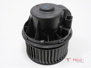 Gebruikte Kachel Ventilatiemotor Ford Focus 2 1.6 TDCi 16V 90 Prijs € 35,00 Margeregeling aangeboden door Focus Automotive