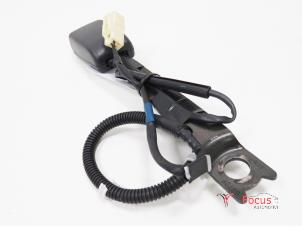 Gebruikte Veiligheidsgordel Insteek links-voor Toyota Yaris II (P9) 1.0 12V VVT-i Prijs € 15,00 Margeregeling aangeboden door Focus Automotive