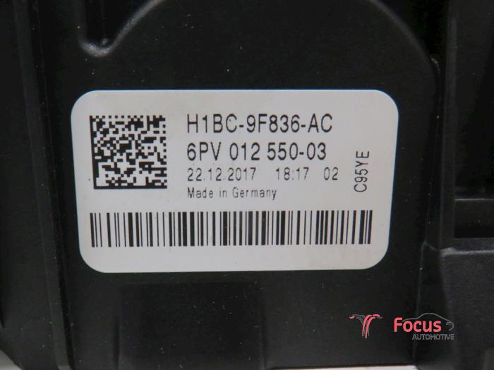 Sensor Gaspedaalpositie van een Ford Fiesta 7 1.1 Ti-VCT 12V 85 2018