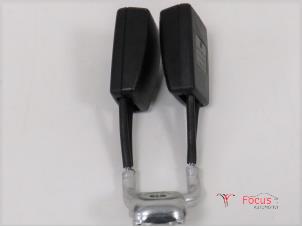 Gebruikte Veiligheidsgordel Insteek links-achter Seat Ibiza IV SC (6J1) 1.4 TDI Prijs € 15,00 Margeregeling aangeboden door Focus Automotive