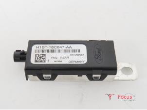 Gebruikte Antenne Versterker Ford Fiesta 7 1.0 EcoBoost 12V 100 Prijs € 35,00 Margeregeling aangeboden door Focus Automotive