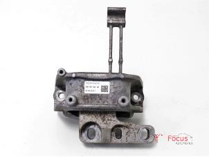 Gebruikte Motorsteun Volkswagen Golf VII Variant (AUVV) 1.6 TDI 16V Prijs € 30,00 Margeregeling aangeboden door Focus Automotive