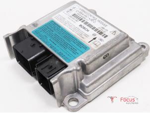Gebruikte Airbag Module Mazda 3 Sport (BK) 1.3i 16V Prijs € 30,00 Margeregeling aangeboden door Focus Automotive