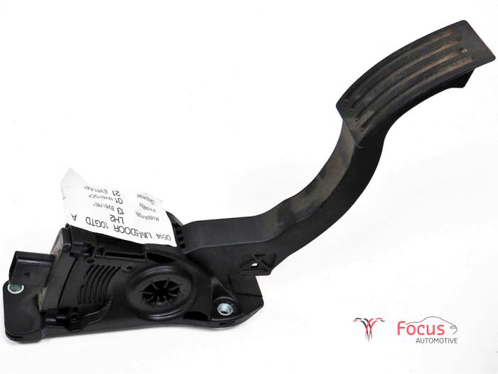 Gaspedaalpositie Sensor van een Ford Focus 3 1.0 Ti-VCT EcoBoost 12V 100 2016