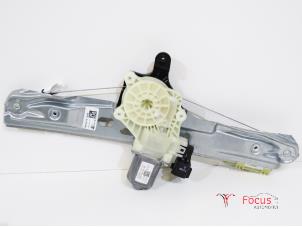 Gebruikte Raammechaniek 4Deurs links-achter Ford Focus 3 1.0 Ti-VCT EcoBoost 12V 100 Prijs € 35,00 Margeregeling aangeboden door Focus Automotive