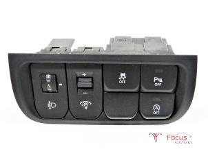 Gebruikte Schakelaar Koplamp Ihv Kia Rio III (UB) 1.1 CRDi VGT 12V Prijs € 9,95 Margeregeling aangeboden door Focus Automotive