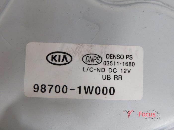 Motor Ruitenwisser achter van een Kia Rio III (UB) 1.1 CRDi VGT 12V 2013