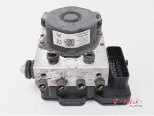 Gebruikte ABS Pomp Peugeot 308 SW (L4/L9/LC/LJ/LR) 1.6 BlueHDi 115 Prijs € 39,99 Margeregeling aangeboden door Focus Automotive