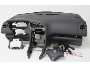 Gebruikte Airbag set Peugeot 5008 I (0A/0E) 1.6 HDiF 16V Prijs € 750,00 Margeregeling aangeboden door Focus Automotive