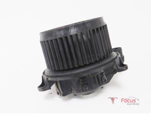 Gebruikte Chaufage Ventilatiemotor Ford B-Max (JK8) 1.5 TDCi Prijs € 60,00 Margeregeling aangeboden door Focus Automotive