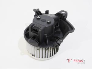 Gebruikte Chaufage Ventilatiemotor Fiat Qubo 1.3 D 16V Multijet Prijs € 19,95 Margeregeling aangeboden door Focus Automotive