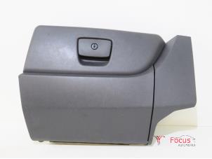 Gebruikte Handschoenenkastje Fiat Qubo 1.3 D 16V Multijet Prijs € 35,00 Margeregeling aangeboden door Focus Automotive