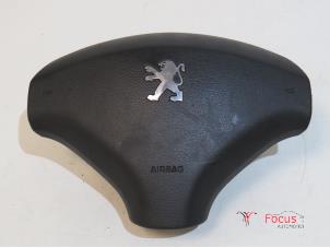 Gebruikte Airbag links (Stuur) Peugeot 5008 I (0A/0E) 1.6 HDiF 16V Prijs € 125,00 Margeregeling aangeboden door Focus Automotive