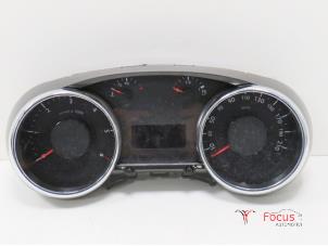 Gebruikte Instrumentenpaneel Peugeot 5008 I (0A/0E) 1.6 HDiF 16V Prijs € 100,00 Margeregeling aangeboden door Focus Automotive