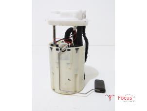 Gebruikte Tank element Pomp Fiat Bravo (198A) 1.6 D Multijet 90 Prijs € 70,00 Margeregeling aangeboden door Focus Automotive
