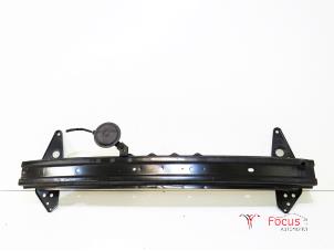 Gebruikte Bumperframe voor Hyundai i20 1.4 CRDi 16V Prijs € 75,00 Margeregeling aangeboden door Focus Automotive