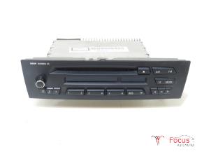 Gebruikte Radio CD Speler BMW 1 serie (E81) 116d 16V Prijs € 75,00 Margeregeling aangeboden door Focus Automotive