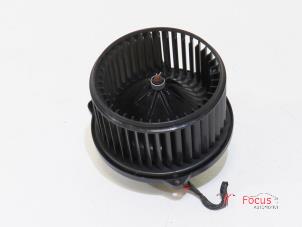 Gebruikte Kachel Ventilatiemotor Kia Rio III (UB) 1.2 CVVT 16V Prijs € 40,00 Margeregeling aangeboden door Focus Automotive