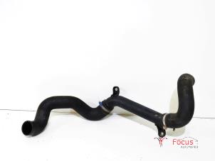 Gebruikte Intercooler Buis Peugeot Bipper (AA) 1.4 HDi Prijs € 20,00 Margeregeling aangeboden door Focus Automotive