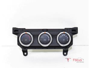 Gebruikte Kachel Bedieningspaneel Mazda 2 (DJ/DL) 1.5 SkyActiv-G 90 Prijs € 55,00 Margeregeling aangeboden door Focus Automotive