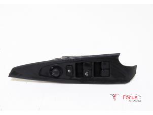 Gebruikte Schakelblok ruiten Mazda 2 (DJ/DL) 1.5 SkyActiv-G 90 Prijs € 50,00 Margeregeling aangeboden door Focus Automotive