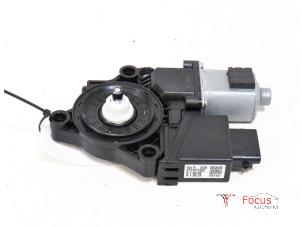 Gebruikte Portierruitmotor Kia Sportage (QL) 1.6 GDI 132 16V 4x2 Prijs € 75,00 Margeregeling aangeboden door Focus Automotive