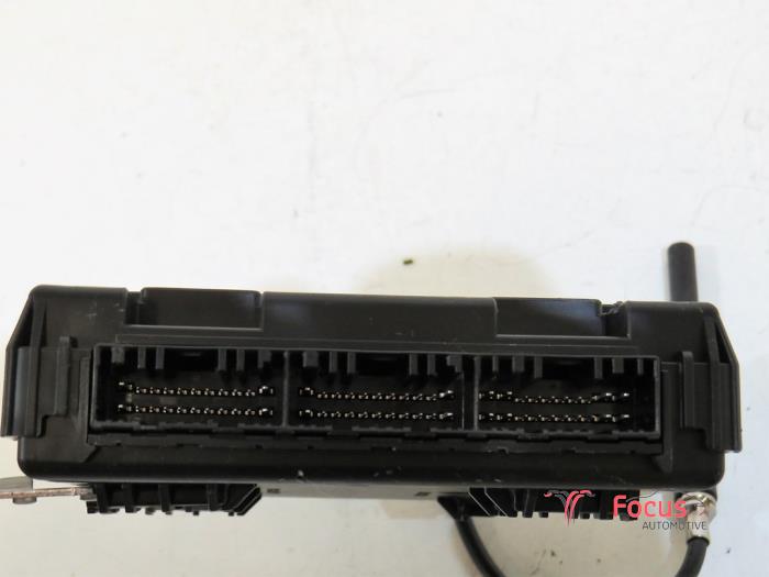 Smart entry computer van een Kia Sportage (QL) 1.6 GDI 132 16V 4x2 2019