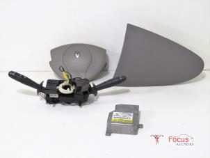 Gebruikte Airbag Set + Module Renault Twingo II (CN) 1.2 Prijs € 300,00 Margeregeling aangeboden door Focus Automotive