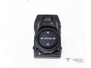Gebruikte Spiegel Schakelaar Kia Picanto (JA) 1.2 16V Prijs € 20,00 Margeregeling aangeboden door Focus Automotive
