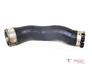 Gebruikte Intercooler Buis BMW 1 serie (F20) 116d 1.6 16V Efficient Dynamics Prijs € 15,00 Margeregeling aangeboden door Focus Automotive