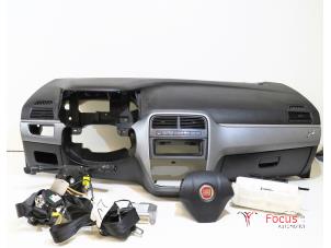 Gebruikte Airbag Set + Module Fiat Punto Evo (199) 1.2 Euro 4 Prijs € 350,00 Margeregeling aangeboden door Focus Automotive