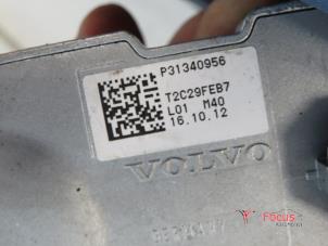 Kontaktslot + computer van een Volvo V40 (MV) 1.6 D2 2013