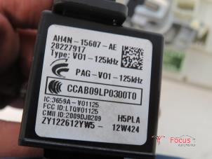 Kontaktslot + computer van een Volvo V40 (MV) 1.6 D2 2013