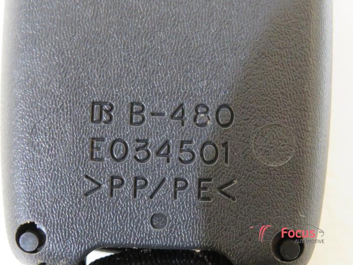 Veiligheidsgordel Insteek links-achter van een Toyota Aygo (B10) 1.0 12V VVT-i 2010