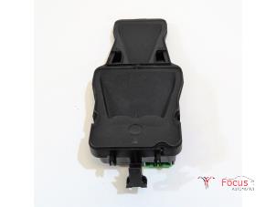 Gebruikte ACC Sensor (afstand) Volvo V40 (MV) 2.0 D2 16V Prijs € 50,00 Margeregeling aangeboden door Focus Automotive