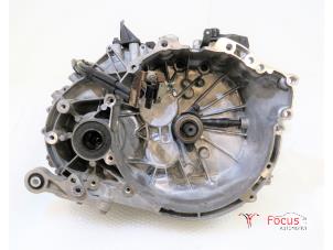 Gebruikte Versnellingsbak Volvo V40 (MV) 2.0 D2 16V Prijs € 225,00 Margeregeling aangeboden door Focus Automotive