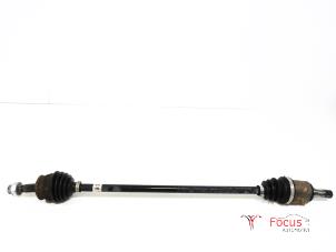 Gebruikte Steekas rechts-voor Opel Corsa D 1.0 Prijs € 20,00 Margeregeling aangeboden door Focus Automotive