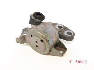 Gebruikte Motorsteun Opel Corsa E 1.3 CDTi 16V ecoFLEX Prijs € 10,00 Margeregeling aangeboden door Focus Automotive