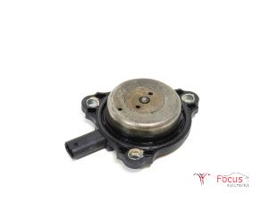 Gebruikte Nokkenas Sensor Mercedes A (W176) 1.6 A-180 16V Prijs € 25,00 Margeregeling aangeboden door Focus Automotive