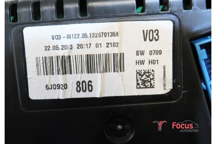 Kontaktslot + computer van een Seat Ibiza IV (6J5) 1.2 12V 2013