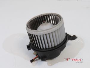 Gebruikte Kachel Ventilatiemotor Fiat Grande Punto (199) 1.4 Prijs € 15,00 Margeregeling aangeboden door Focus Automotive