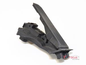 Gebruikte Sensor Gaspedaalpositie Volkswagen Golf V (1K1) 1.6 FSI 16V Prijs € 12,50 Margeregeling aangeboden door Focus Automotive