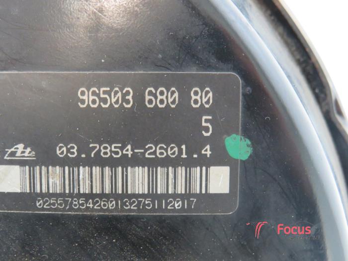 Rembekrachtiger van een Peugeot 206 (2A/C/H/J/S) 1.4 XR,XS,XT,Gentry 2006