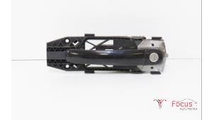 Gebruikte Deurgreep 2Deurs links Volkswagen Polo V (6R) 1.2 TDI 12V BlueMotion Prijs € 20,00 Margeregeling aangeboden door Focus Automotive