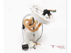 Gebruikte Tank element Pomp BMW 1 serie (F20) 116d 1.5 12V TwinPower Prijs € 19,95 Margeregeling aangeboden door Focus Automotive