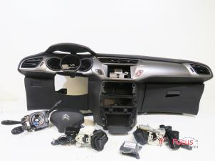 Gebruikte Airbag set + dashboard Citroen C3 (SC) 1.6 BlueHDI 75 Prijs € 450,00 Margeregeling aangeboden door Focus Automotive