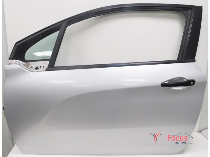 Portier 2Deurs links van een Peugeot 208 I (CA/CC/CK/CL) 1.4 HDi 2015