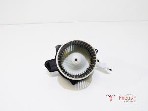 Gebruikte Kachel Ventilatiemotor Fiat 500 (312) 1.2 69 Prijs € 34,95 Margeregeling aangeboden door Focus Automotive