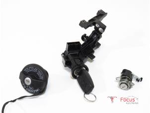 Gebruikte Kontaktslot + Sleutel Fiat Qubo 1.4 Prijs € 60,00 Margeregeling aangeboden door Focus Automotive